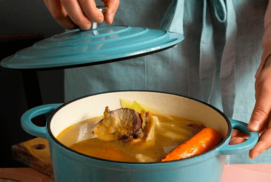 La ciencia respalda lo que las abuelas siempre han afirmado durante generaciones, acerca del caldo de pollo durante los resfriados